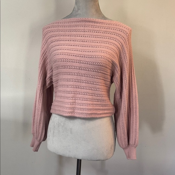 Active USA Sweaters - Active USA cropped knitted White Sweater S